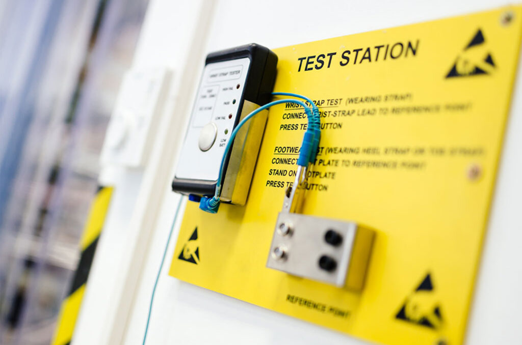 Sicherer ESD-Schutz bei der industriellen Kennzeichnung elektronischer Bauteile.
